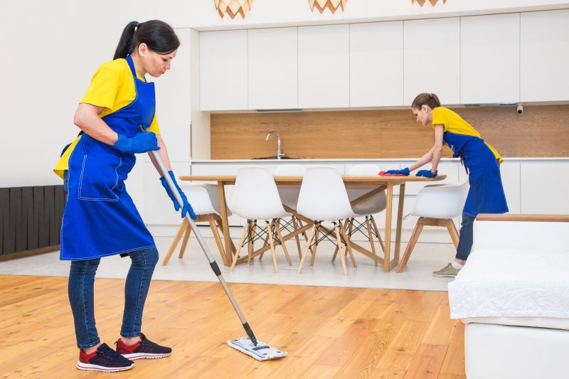 Local Deep House Cleaning pros at work